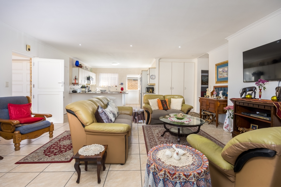 2 Bedroom Property for Sale in Sonstraal Heights Western Cape